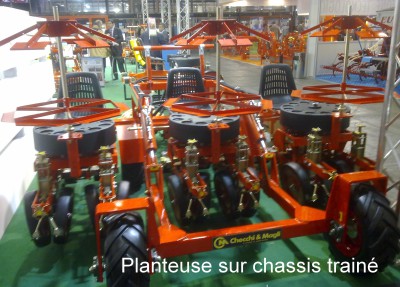 Planteuse sur châssis trainé Checchi & Magli